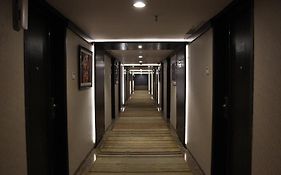 Hotel Siesta Hinjewadi