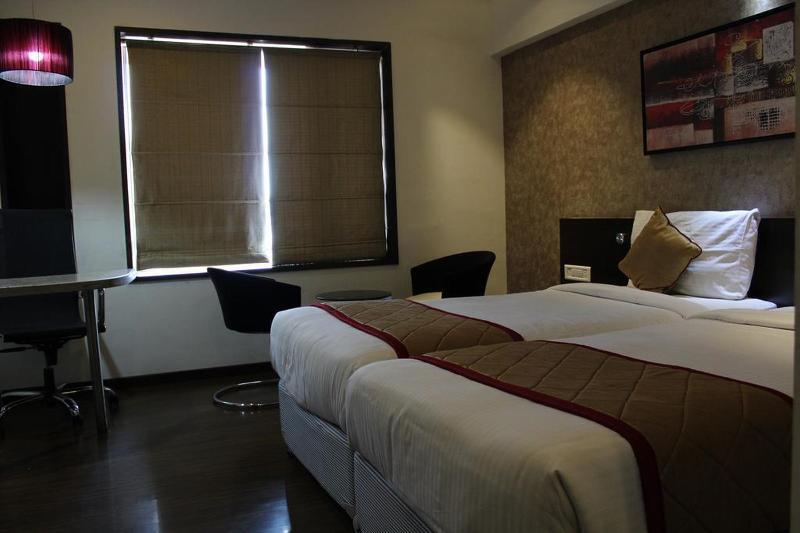 Hotel Siesta Hinjewadi Pune Exterior photo